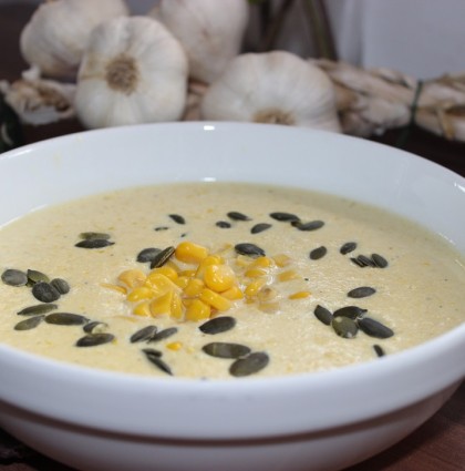 Cremige Mais Suppe – wunderbar wärmend und sättigend, vegan und glutenfrei!